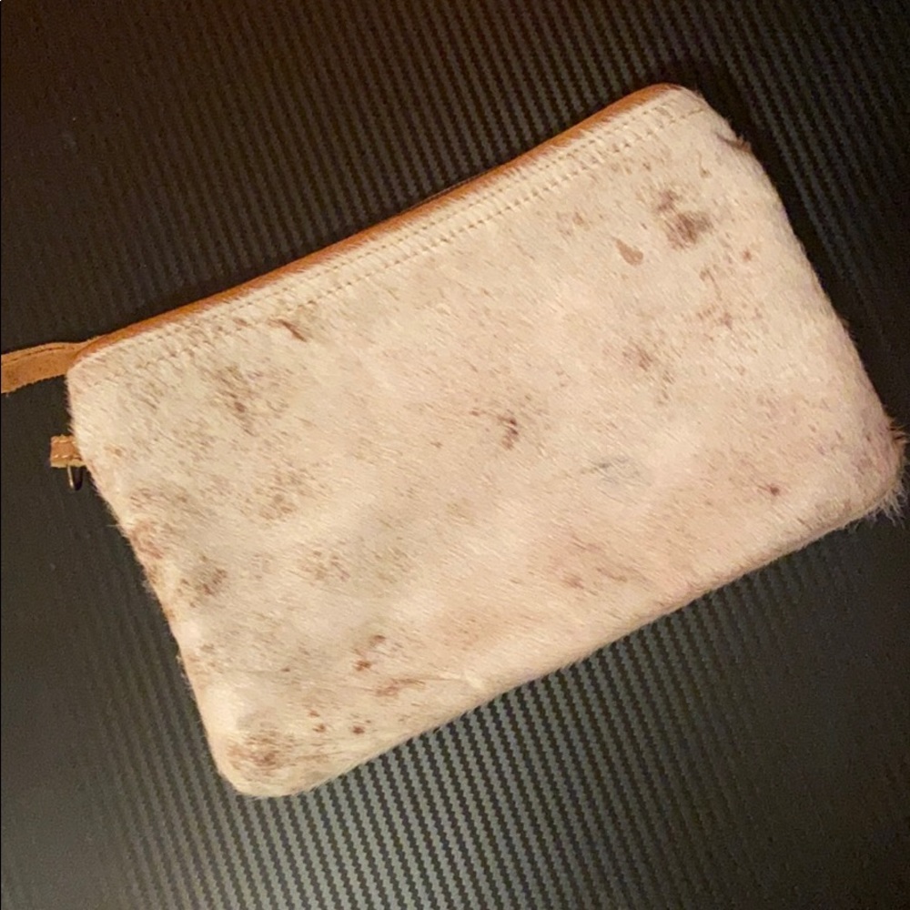 Myra wristlet
